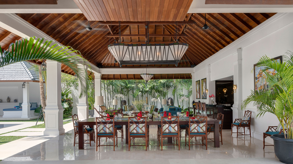 Villa Windu Asri - Outdoor grand dining and living pavilion